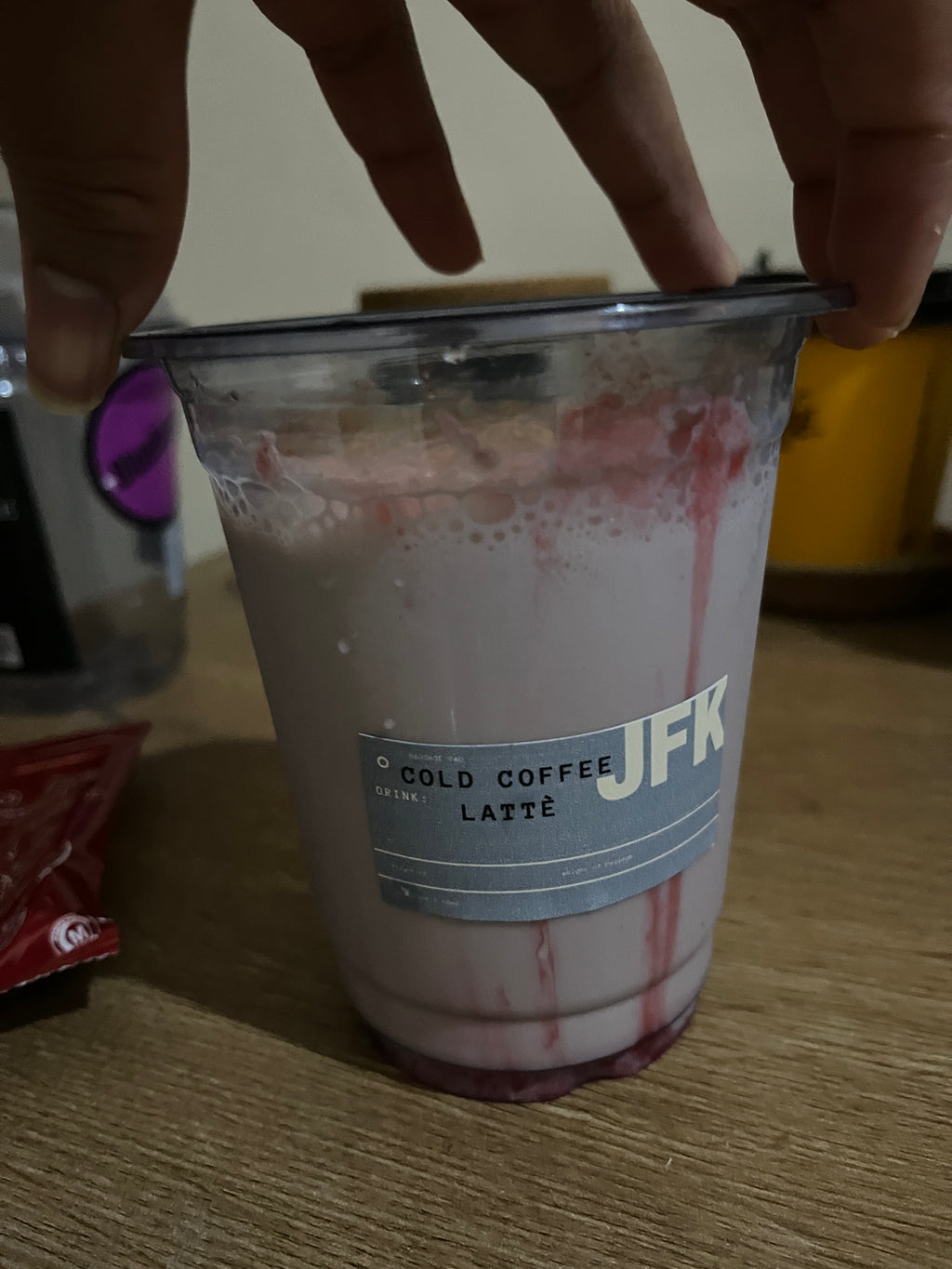 Strawberry Lattè