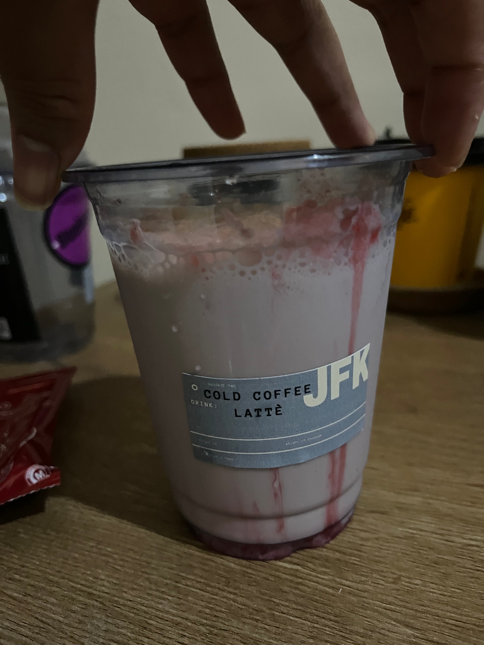 Strawberry Lattè